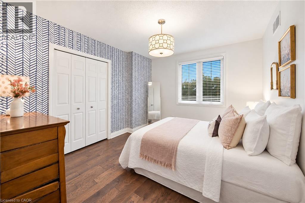 3277 Woodside Avenue, Burlington, ON