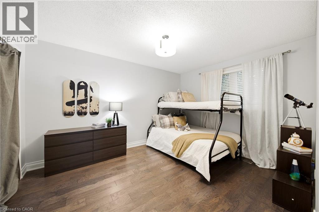 3277 Woodside Avenue, Burlington, ON