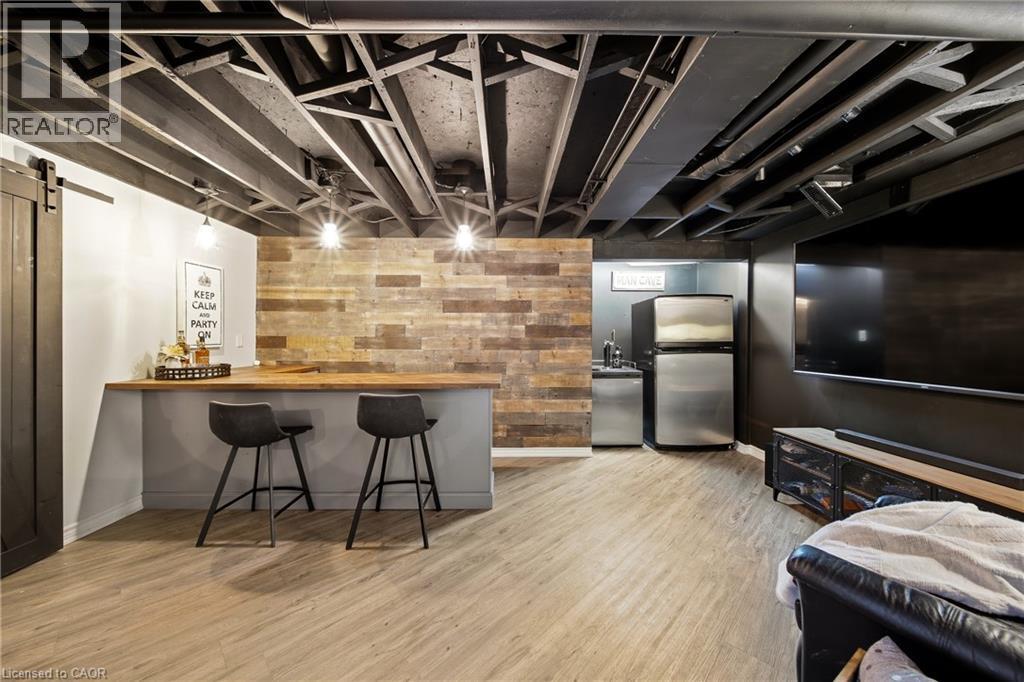 3277 Woodside Avenue, Burlington, ON