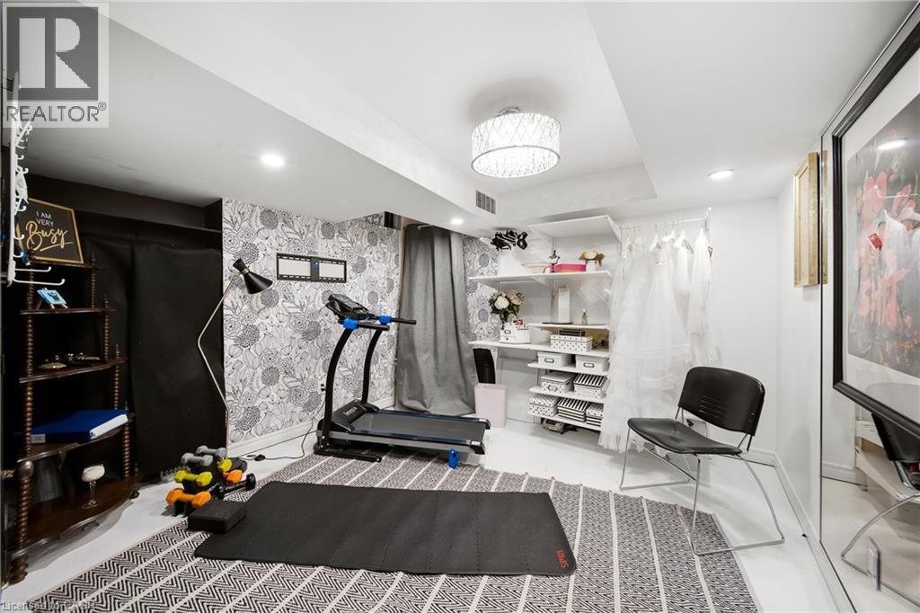 3277 Woodside Avenue, Burlington, ON