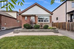 50 JOANITH DRIVE Toronto, ON M4B 1S7