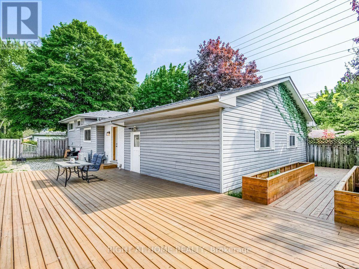 883 Francis Road, Burlington, ON