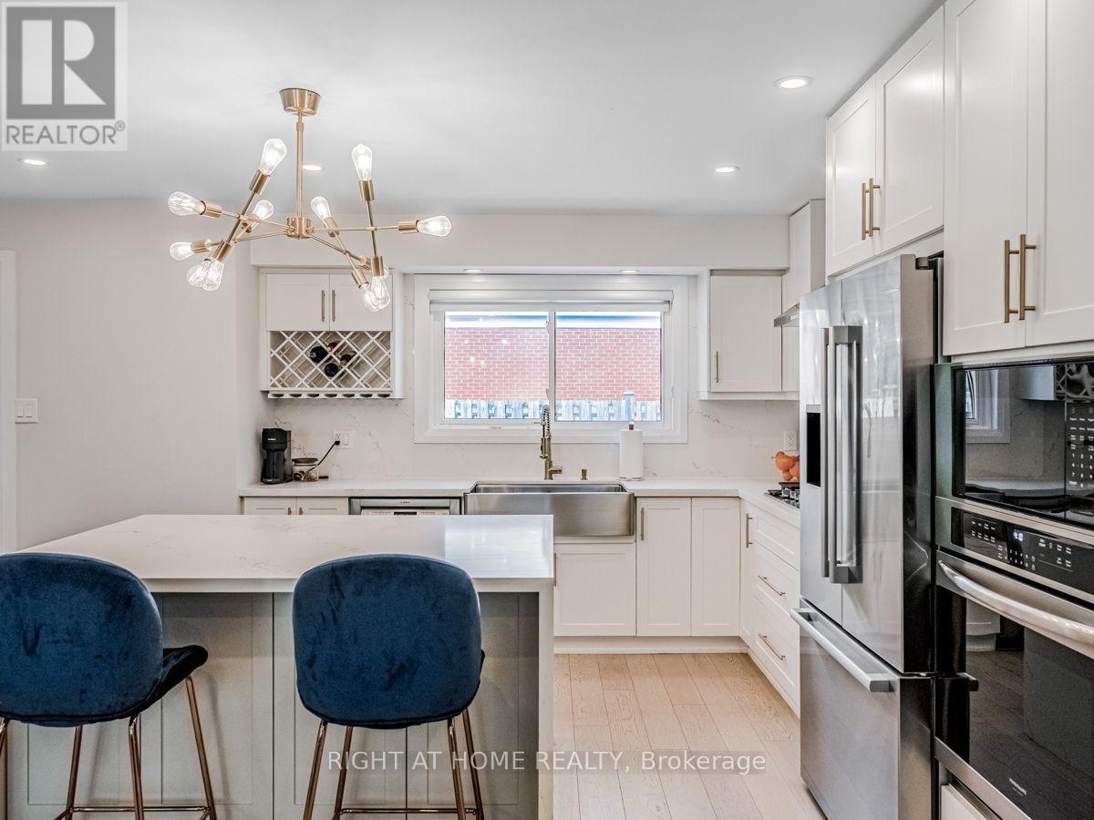 883 Francis Road, Burlington, ON