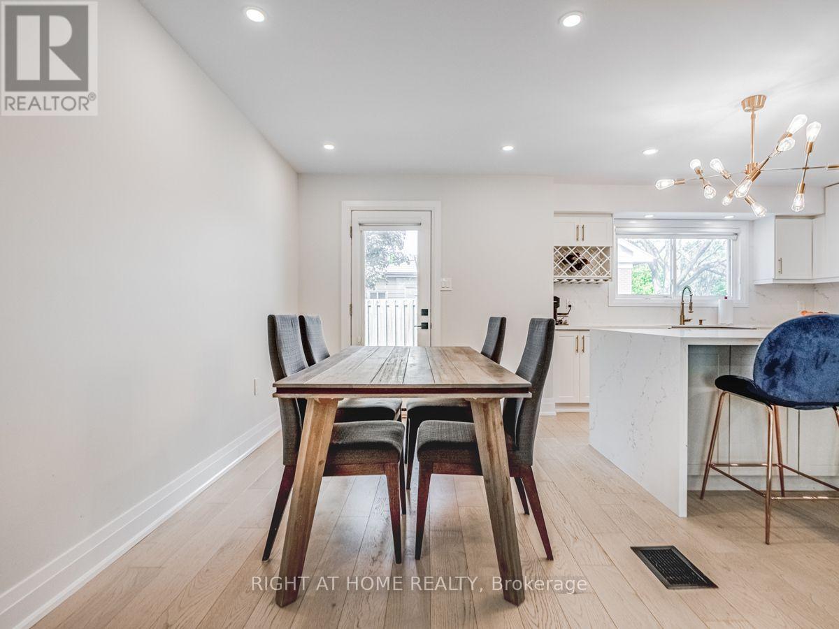 883 Francis Road, Burlington, ON