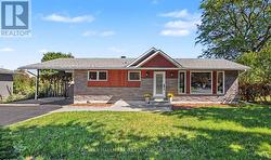 7 ATTWOOD CRESCENT Ottawa, ON K2E 5B1