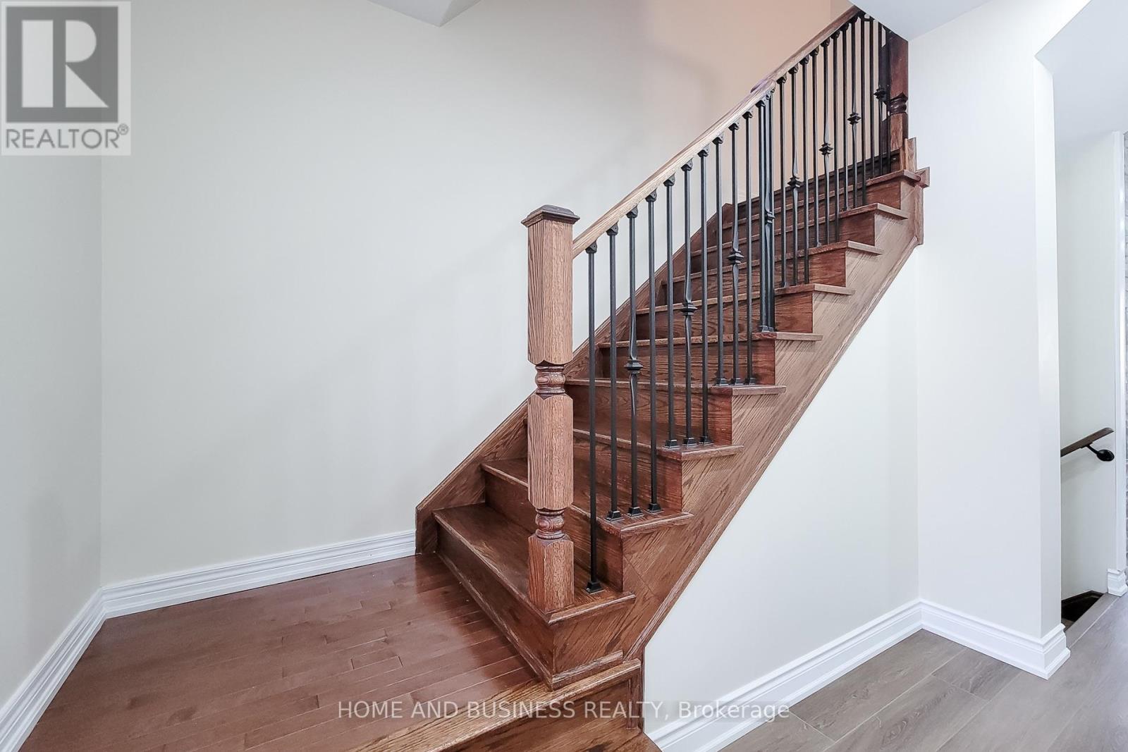 5532 Meadowcrest Avenue, Mississauga, ON