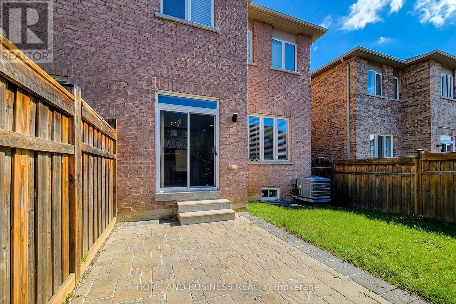 5532 Meadowcrest Avenue, Mississauga, ON