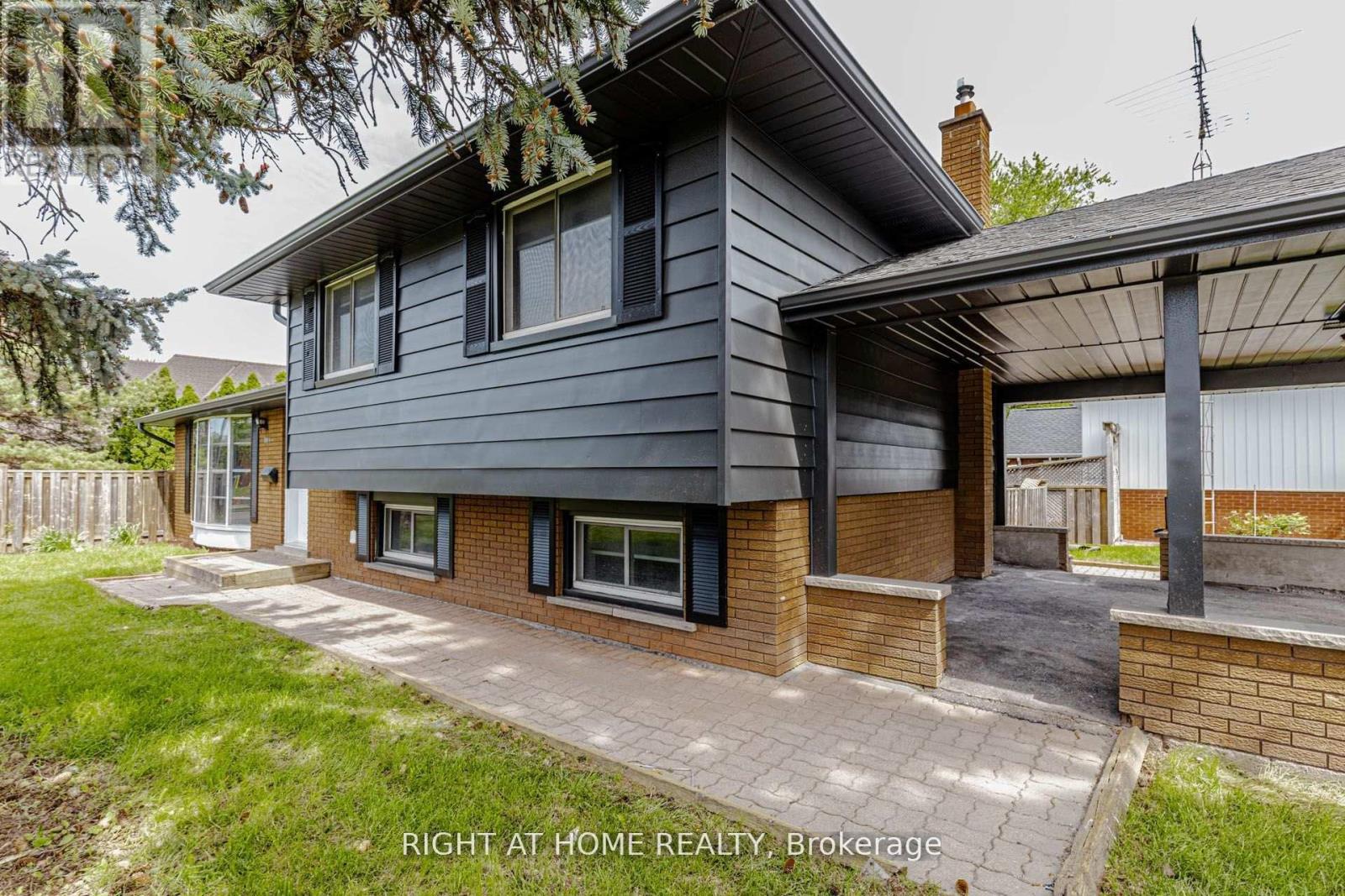 5154 New Street, Burlington, ON