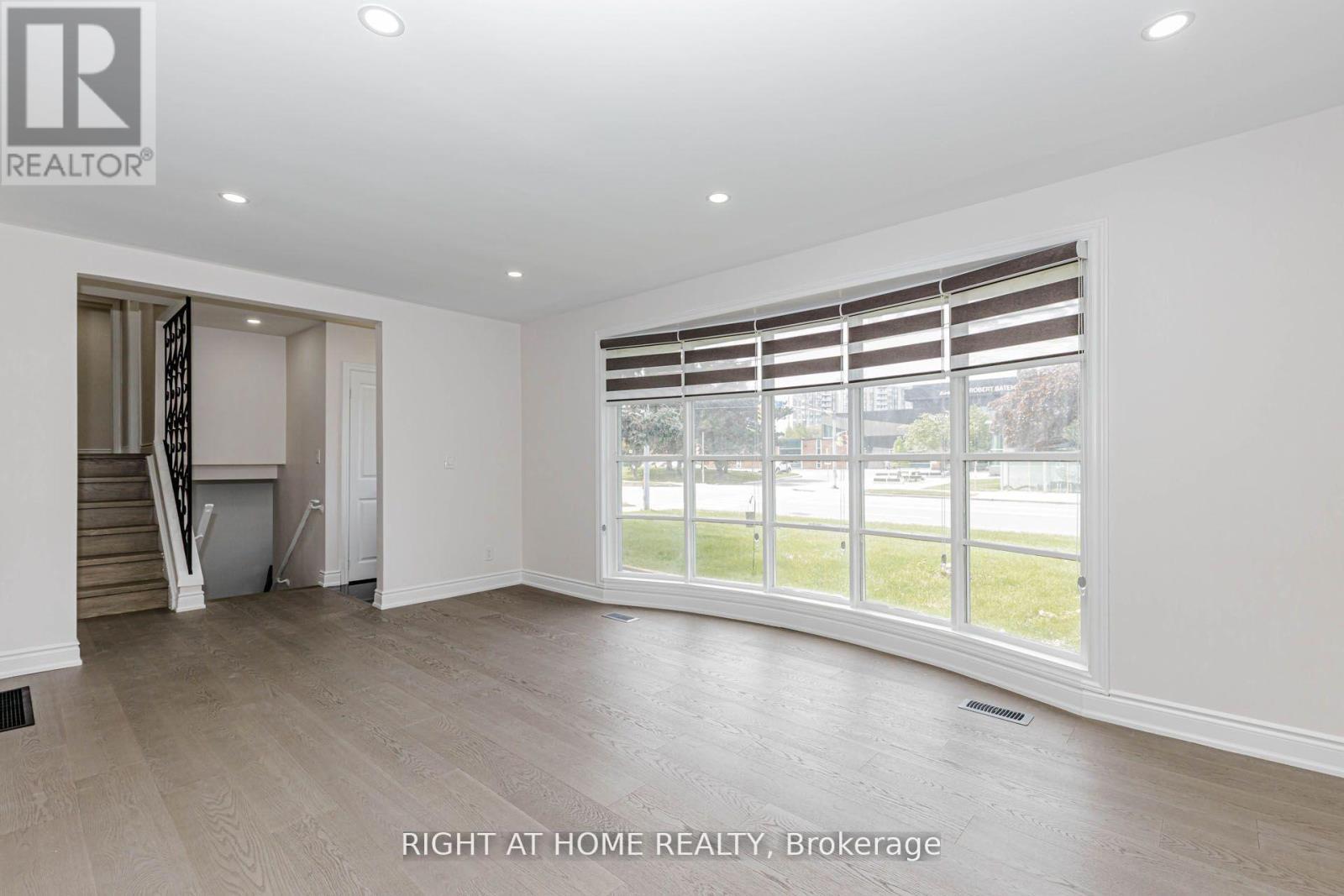 5154 New Street, Burlington, ON