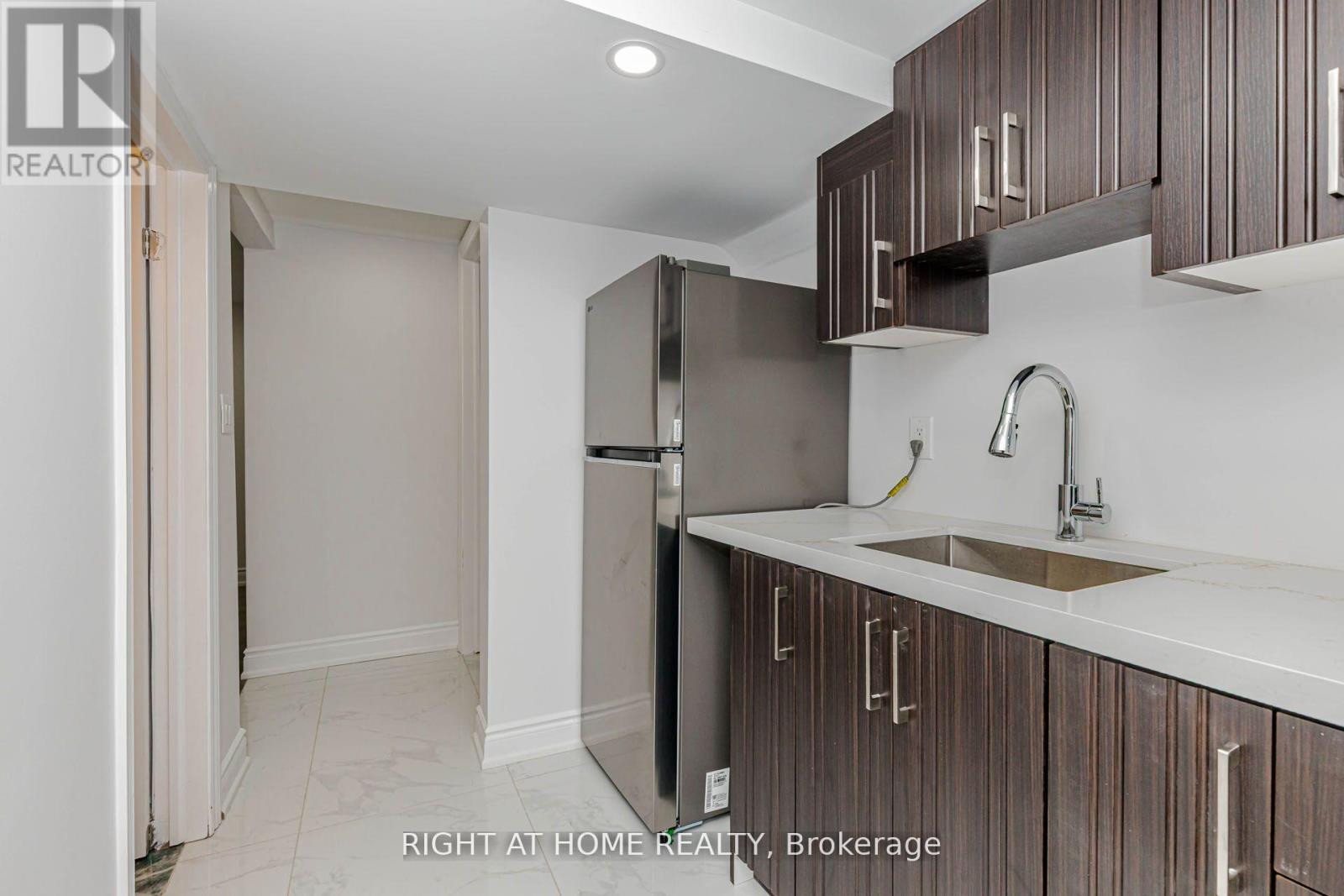 5154 New Street, Burlington, ON