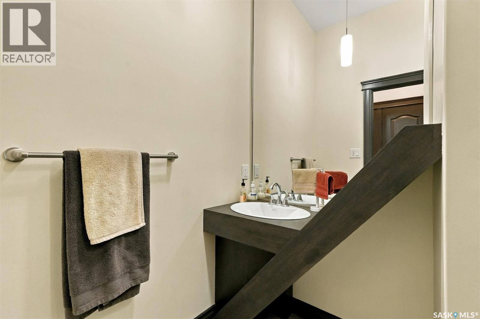 323 Hastings Lane, Saskatoon, SK