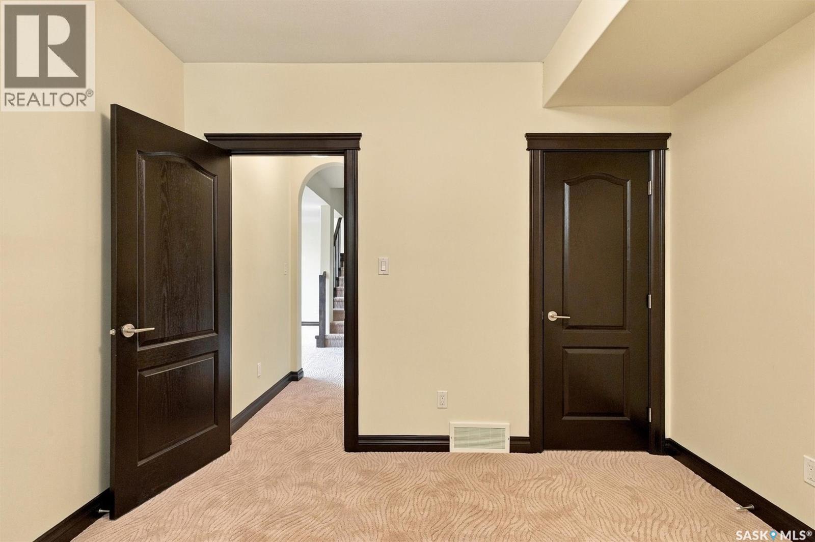 323 Hastings Lane, Saskatoon, SK