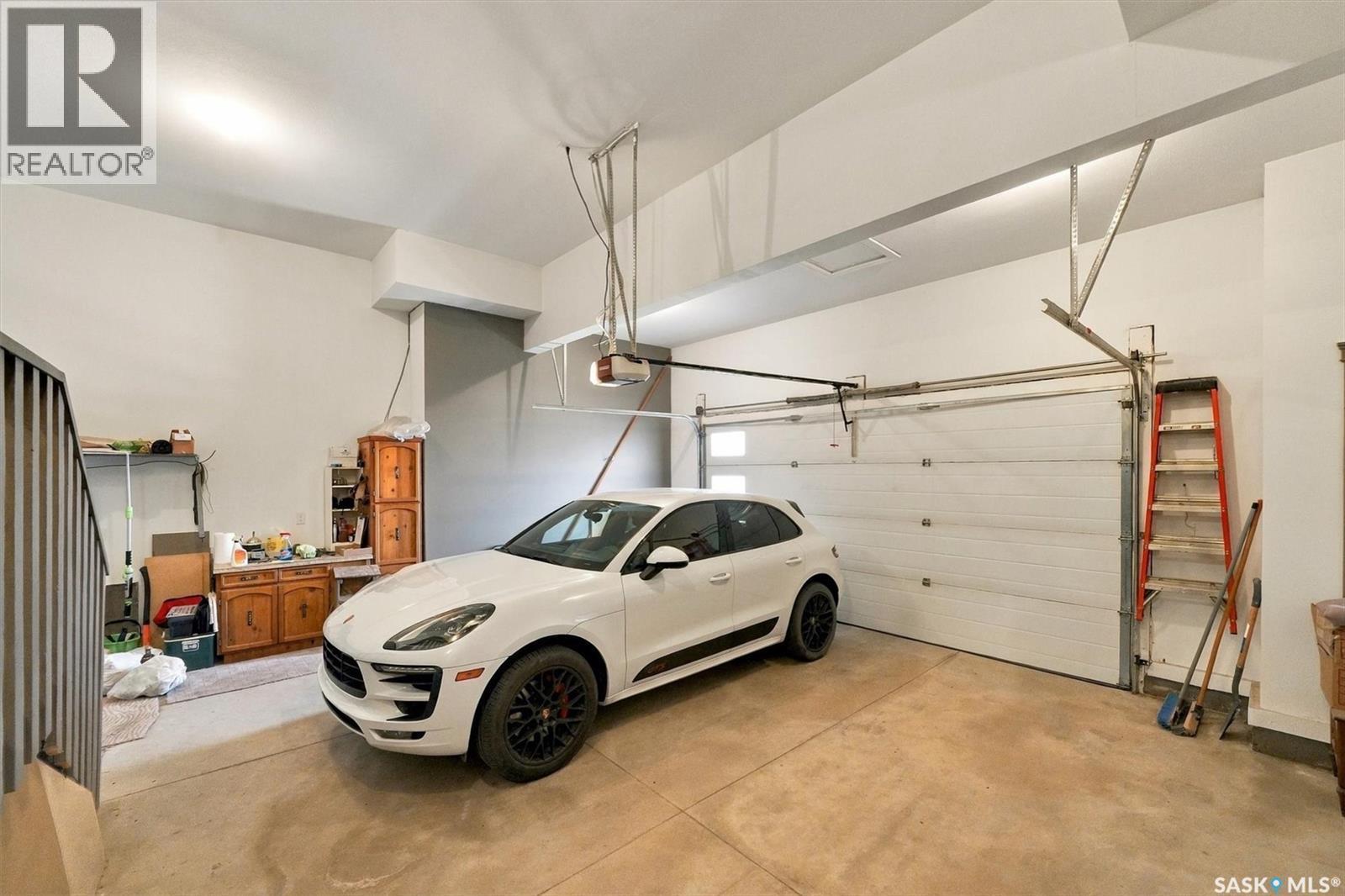 323 Hastings Lane, Saskatoon, SK