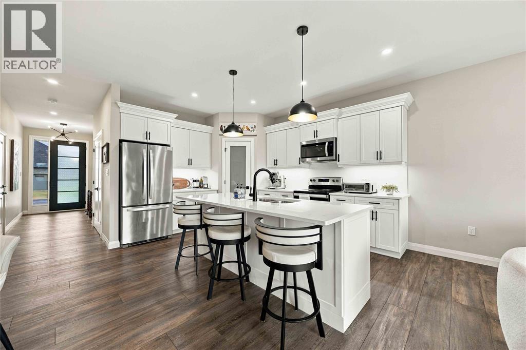 483 Kip Lane, Plympton-Wyoming, ON