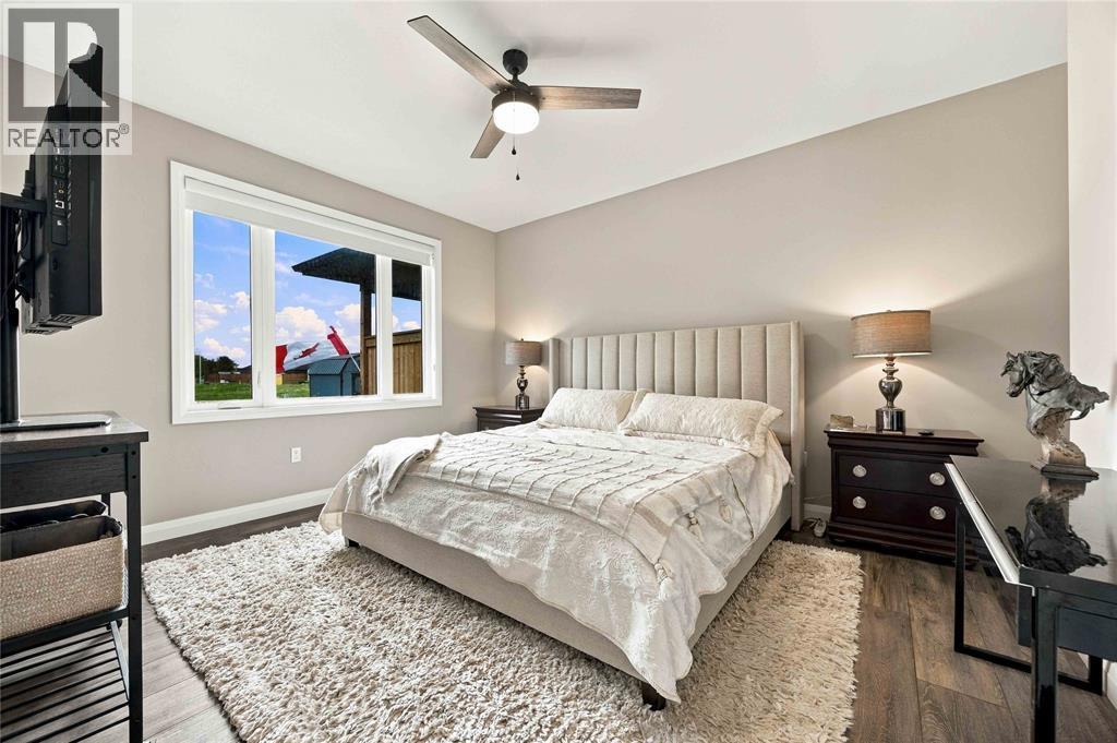 483 Kip Lane, Plympton-Wyoming, ON