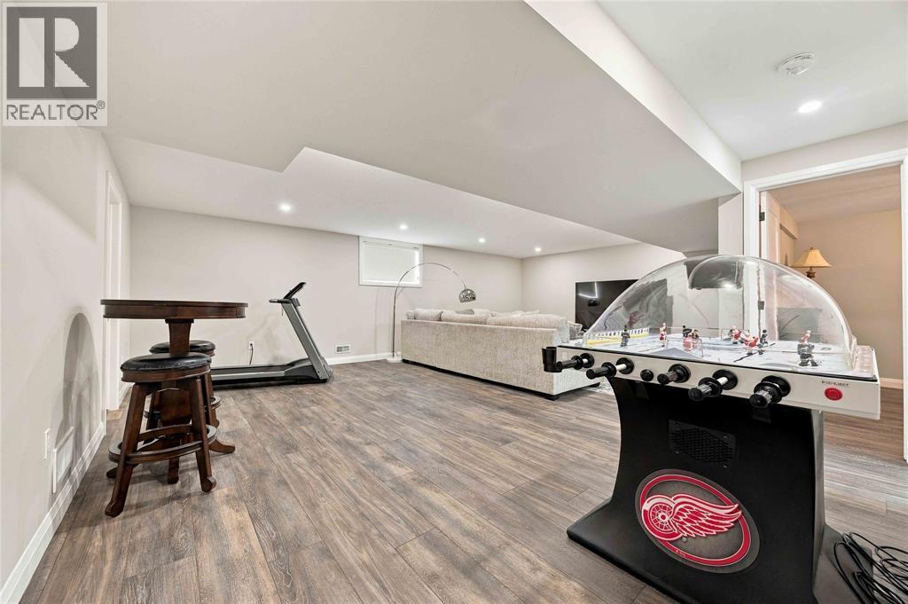 483 Kip Lane, Plympton-Wyoming, ON