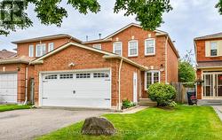 33 RANGELEY DRIVE Toronto, ON M1B 5C2