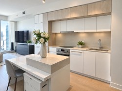 3708-1288 Rue St-Antoine O. Montréal (Ville-Marie), QC H3C 0X6