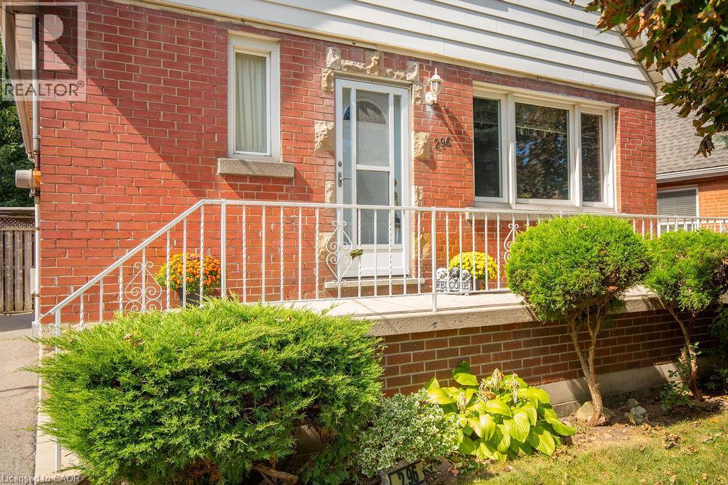 296 East 21St Street, Hamilton, ON
