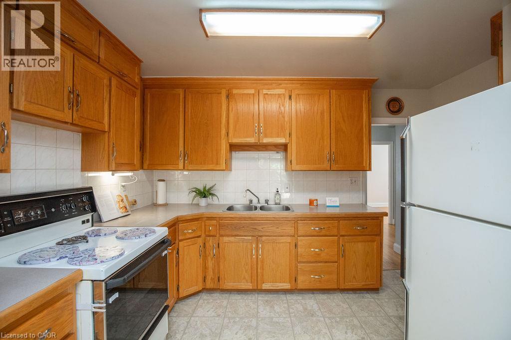 296 East 21St Street, Hamilton, ON