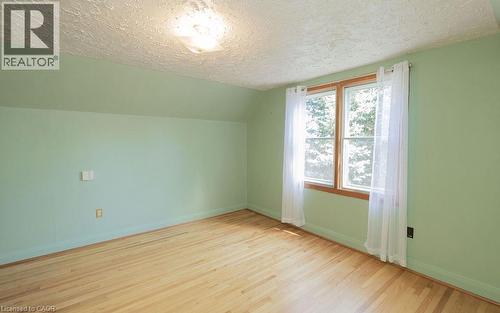 no low knee walls! - 296 East 21St Street, Hamilton, ON 