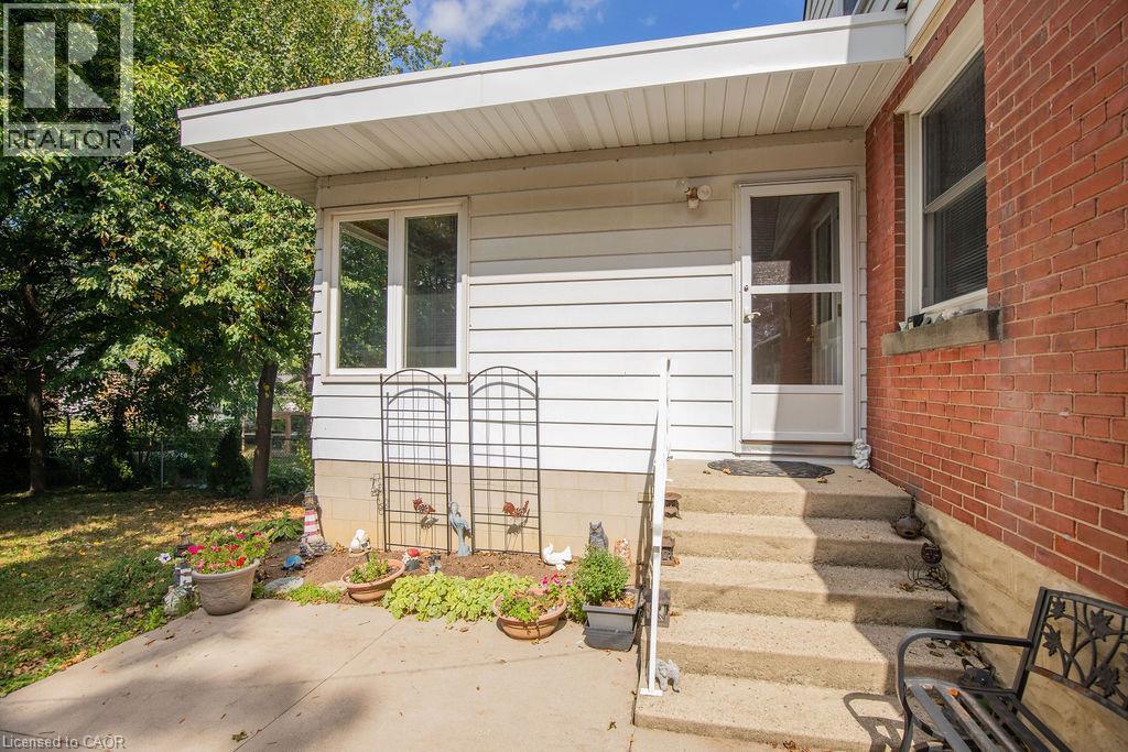 rear entry to addition - 296 East 21St Street, Hamilton, ON