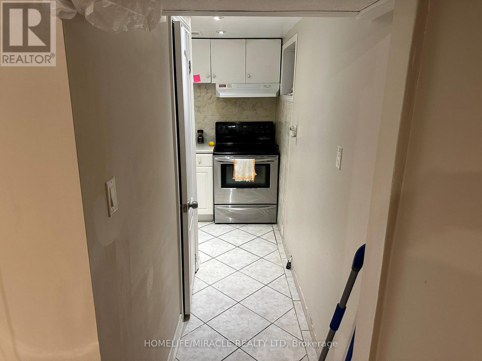 1476 Cawthra Road, Mississauga, ON