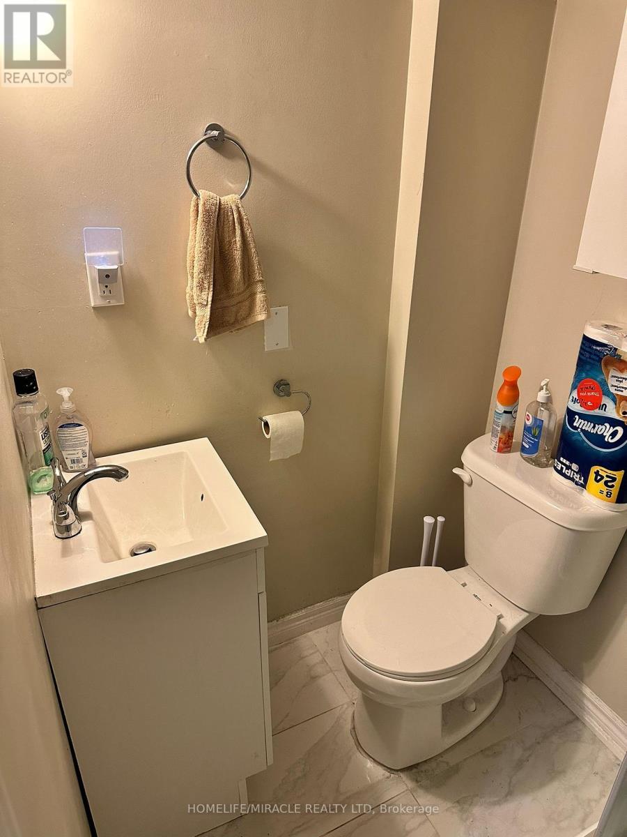 1476 Cawthra Road, Mississauga, ON