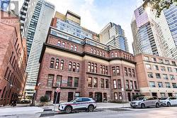 713 - 11 ST JOSEPH STREET Toronto, ON M4Y 3G4