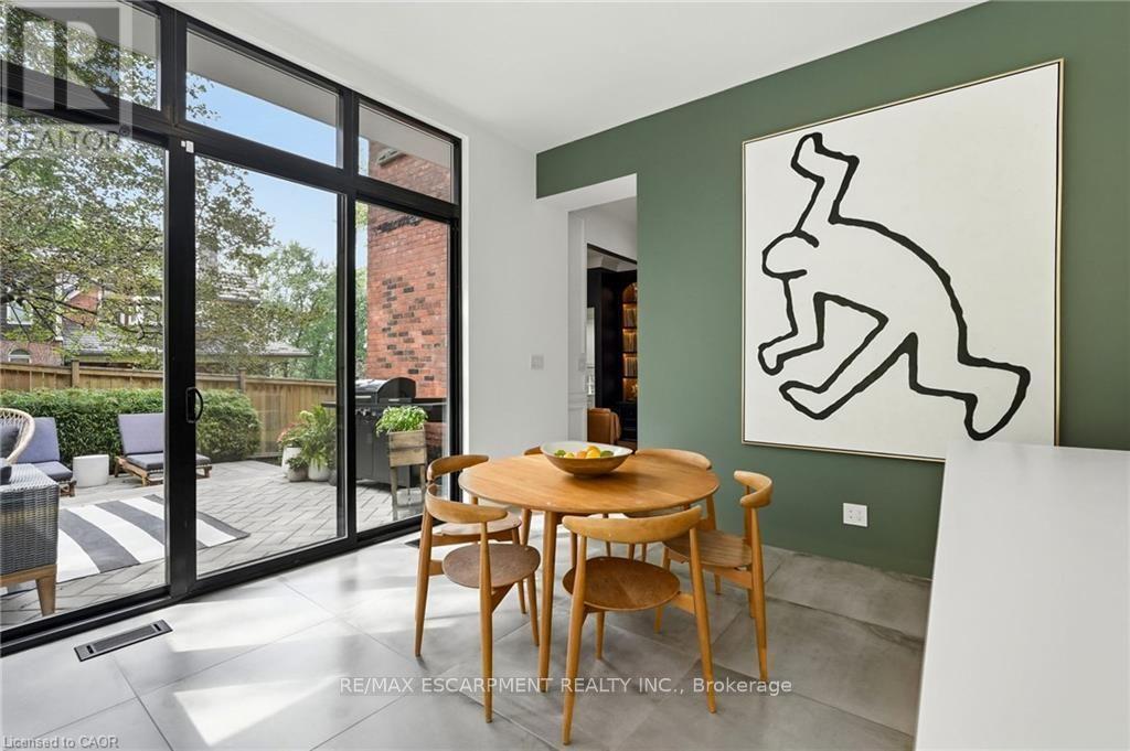 2 Freeman Place, Hamilton, ON