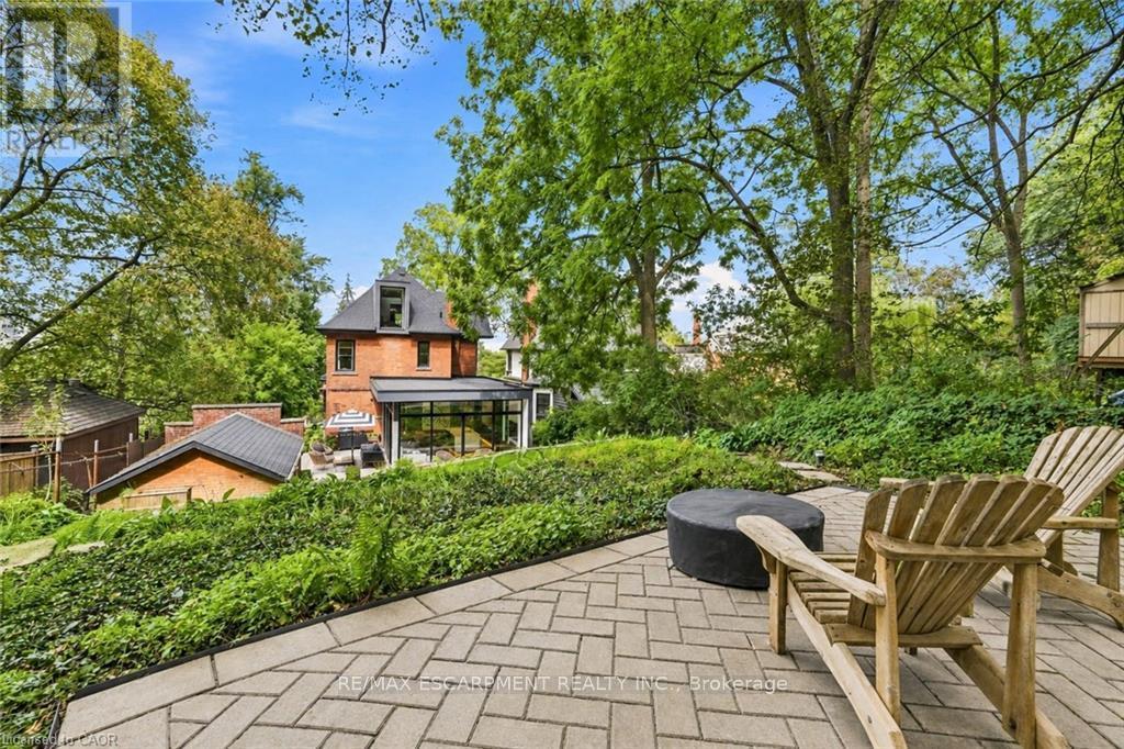 2 Freeman Place, Hamilton, ON