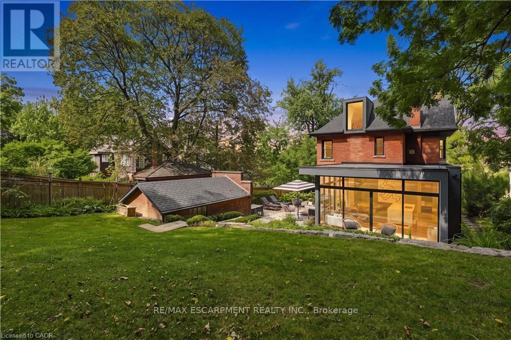 2 Freeman Place, Hamilton, ON