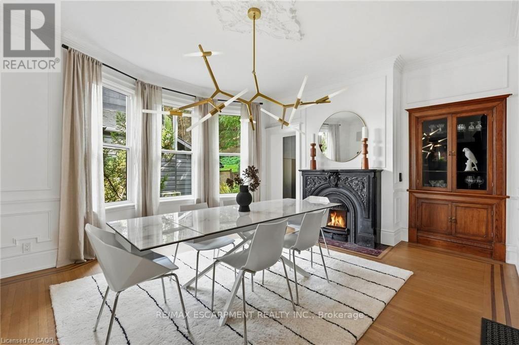 2 Freeman Place, Hamilton, ON