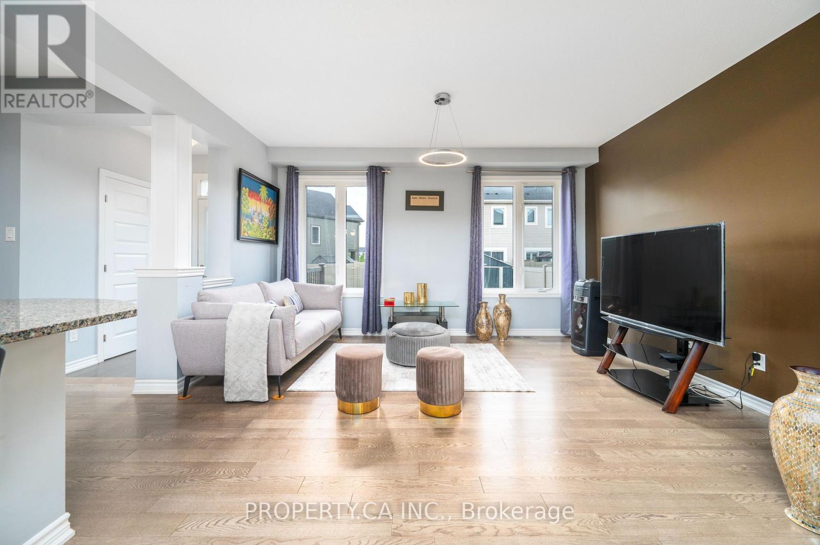 Cozy living room for gathering - 125 Sweetvalley Drive, Ottawa, ON