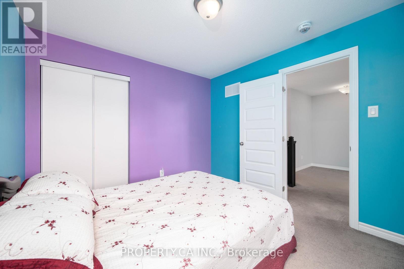 Bright bedroom, ideal for kids - 125 Sweetvalley Drive, Ottawa, ON