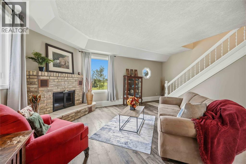 5458 Douglas Line, Plympton-Wyoming, ON
