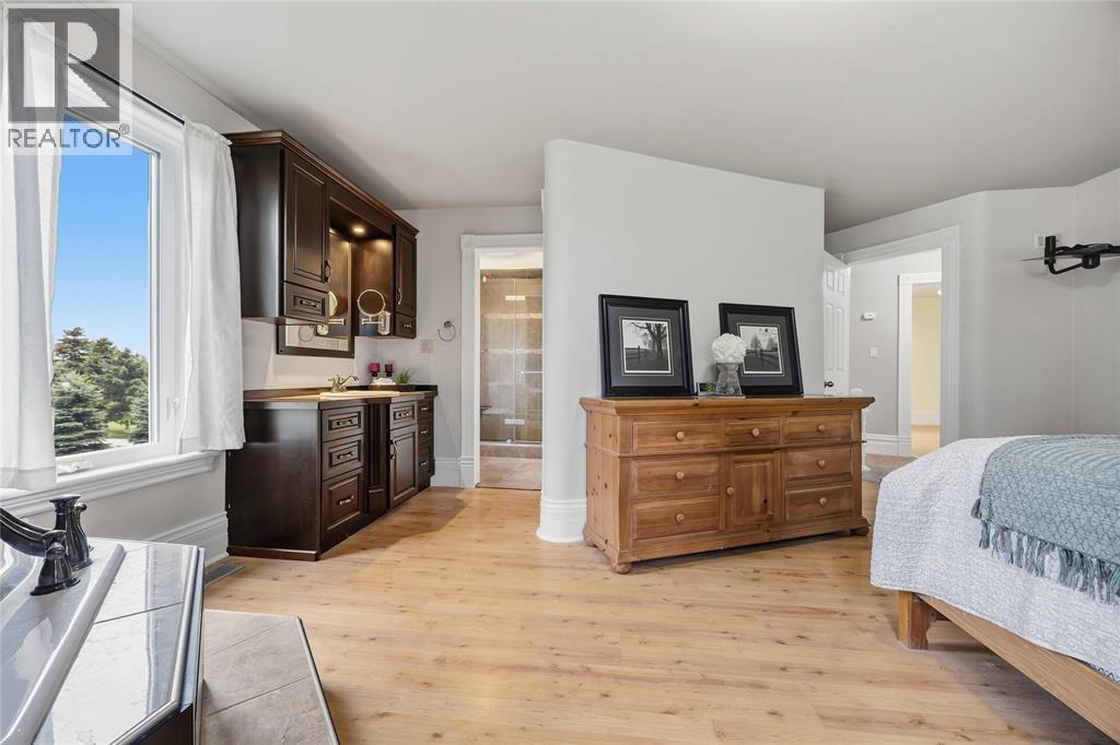 5458 Douglas Line, Plympton-Wyoming, ON