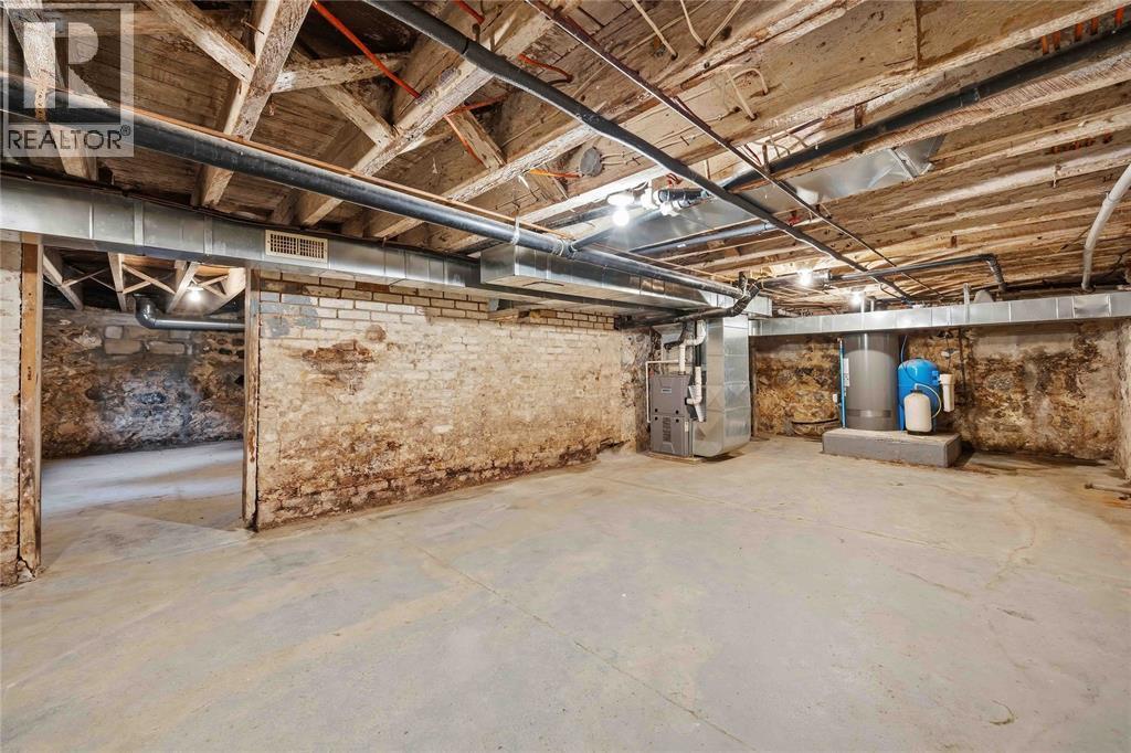 5458 Douglas Line, Plympton-Wyoming, ON