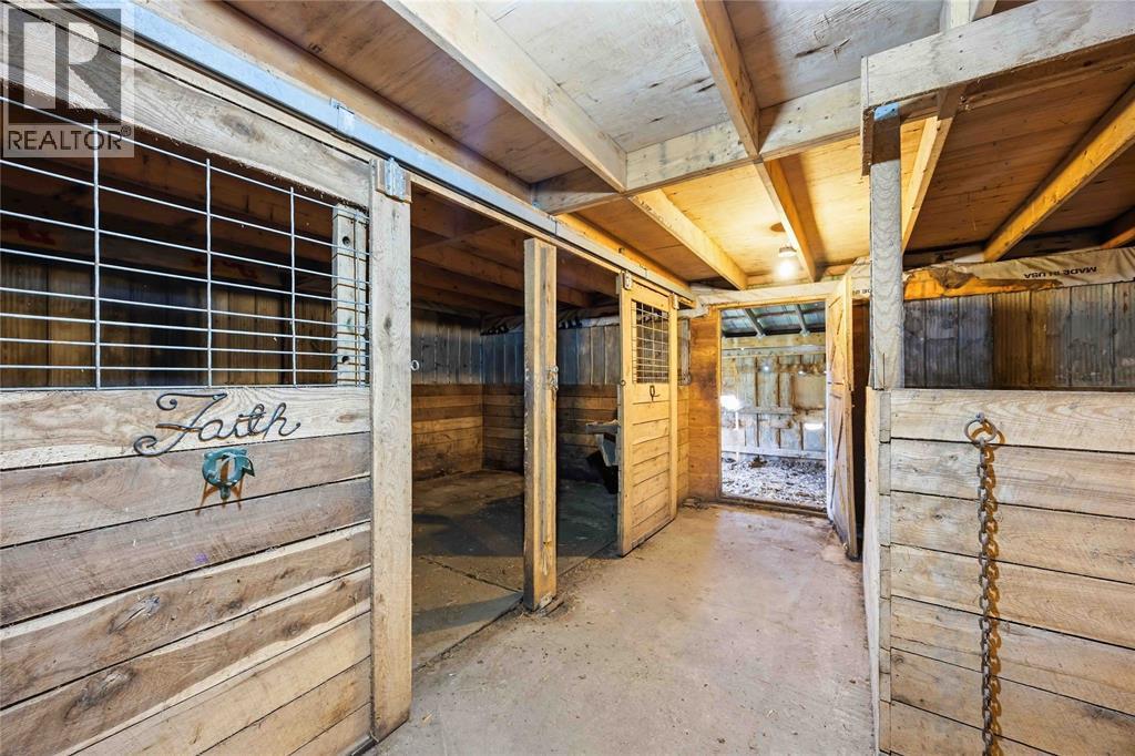 5458 Douglas Line, Plympton-Wyoming, ON