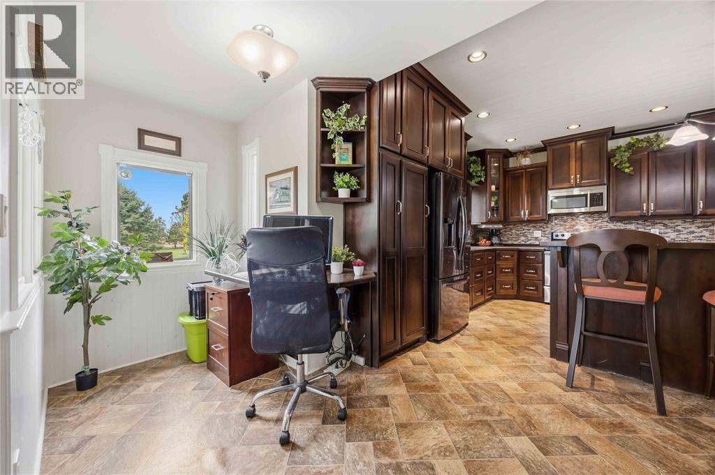 5458 Douglas Line, Plympton-Wyoming, ON