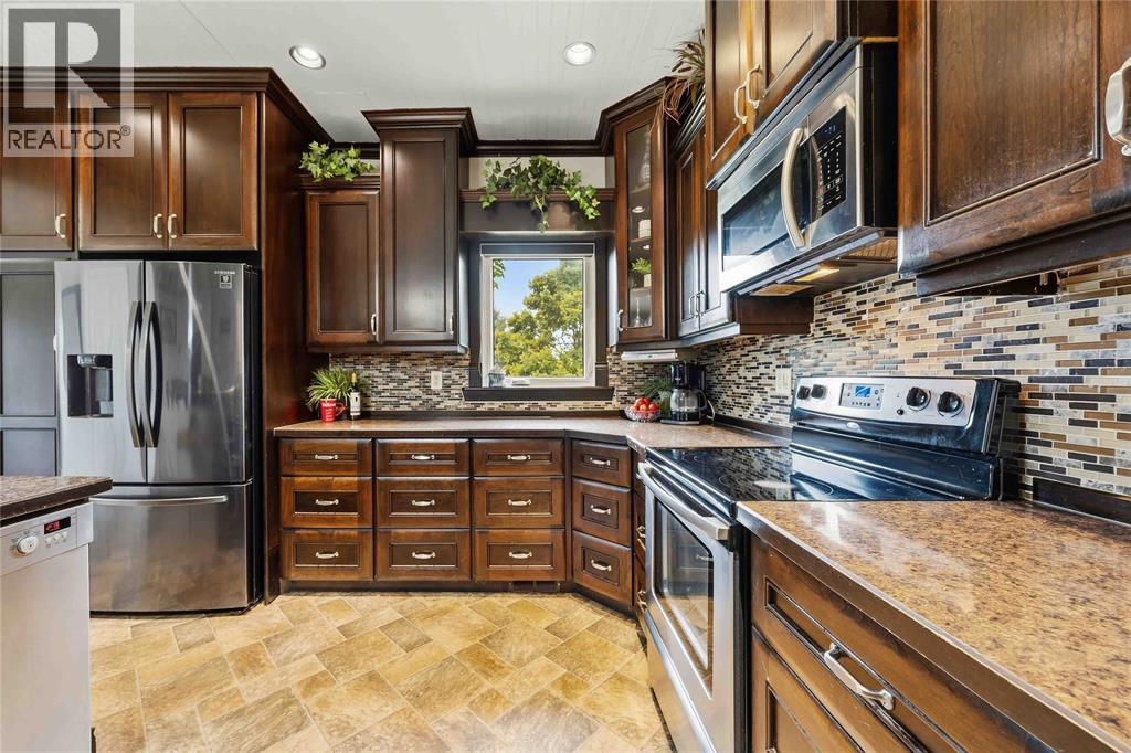 5458 Douglas Line, Plympton-Wyoming, ON