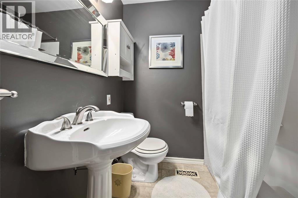 1242 Marcin Road, Sarnia, ON