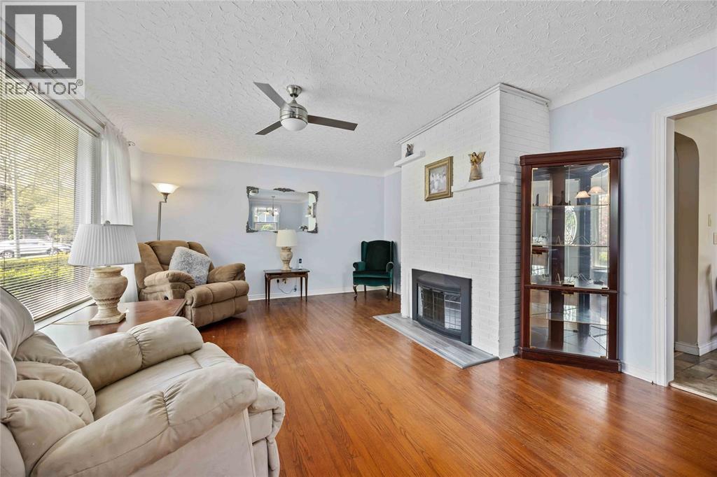 1242 Marcin Road, Sarnia, ON