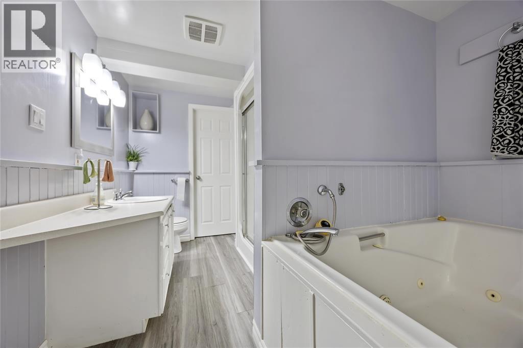 1242 Marcin Road, Sarnia, ON