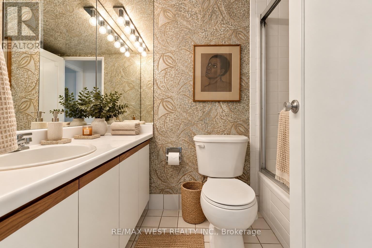 BATHROOM 2 ( 4 PC ) - 2702 - 80 Antibes Drive, Toronto, ON