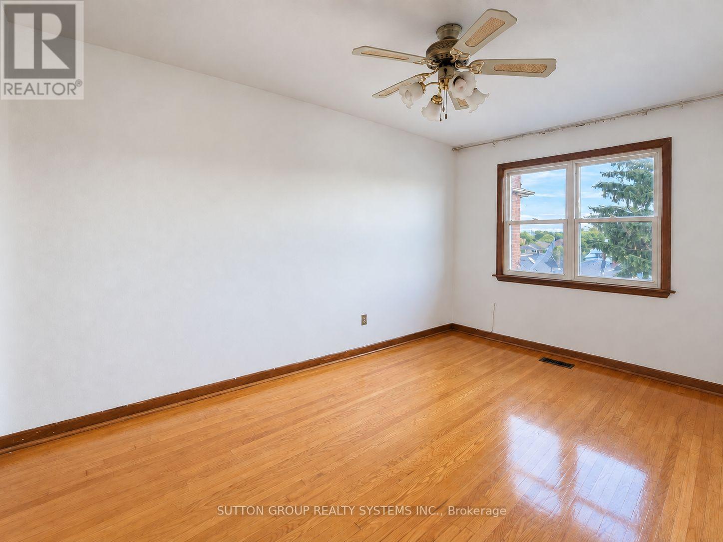 142 Ennerdale Road, Toronto, ON
