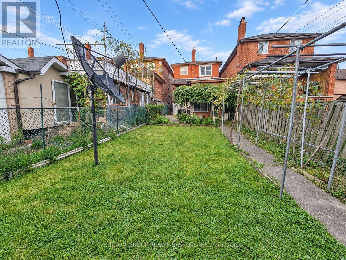 142 Ennerdale Road, Toronto, ON