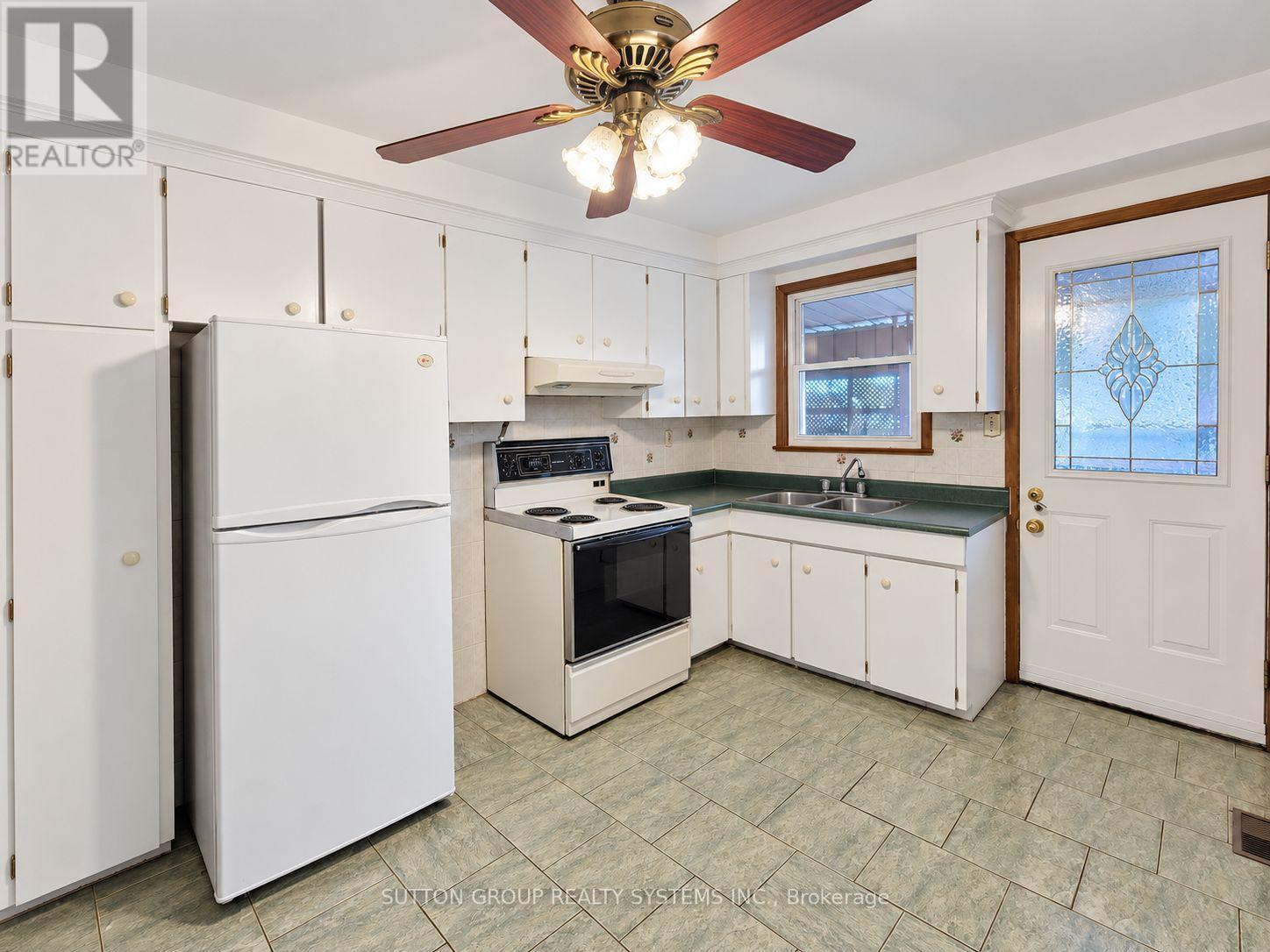 142 Ennerdale Road, Toronto, ON