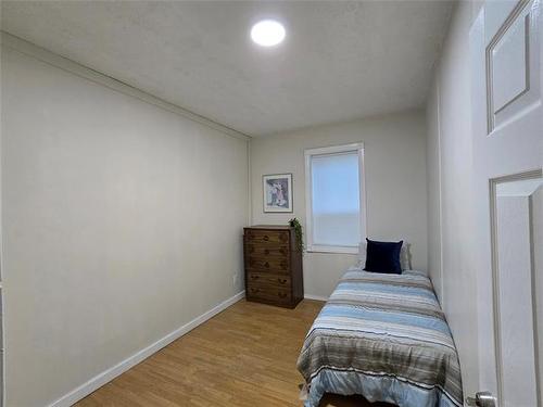 215 Spence St, Winnipeg, MB 