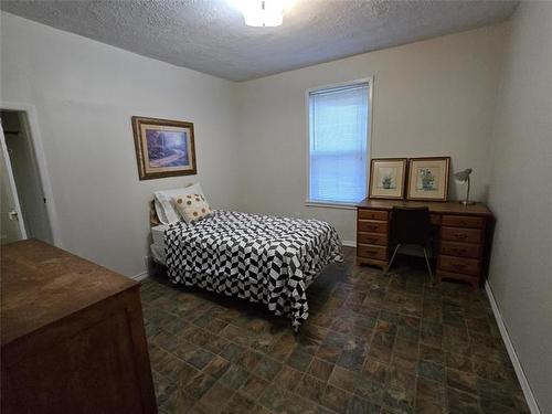 215 Spence St, Winnipeg, MB 